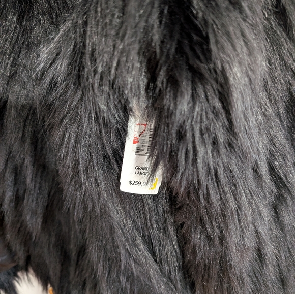 Fur Jacket - Picture 3 of 4